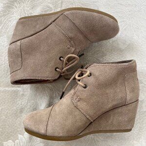TOMS Suede Leather Wedge Booties Lace Up Boots Shoes Size 6.5